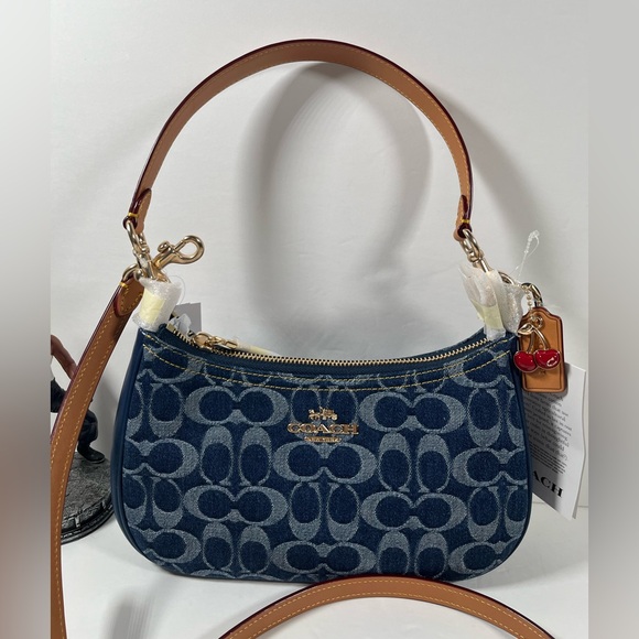 Coach Teri Shoulder Bag In Signature Denim NWT